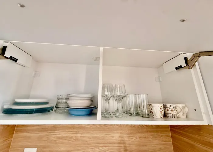 Apartman Two-bed Flat In Sunny With Pool View