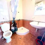 Apartment Two-bed Flat In Sunny With Pool View *