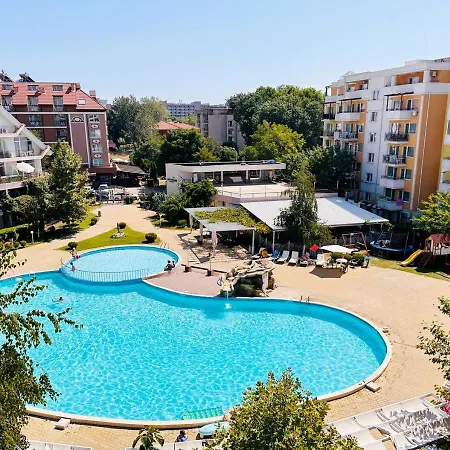 Two-bed Flat In Sunny With Pool View