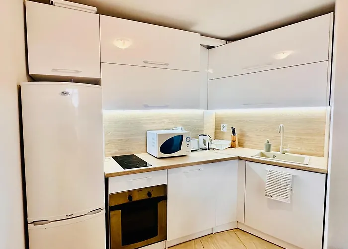 Apartment Two-bed Flat In Sunny With Pool View *