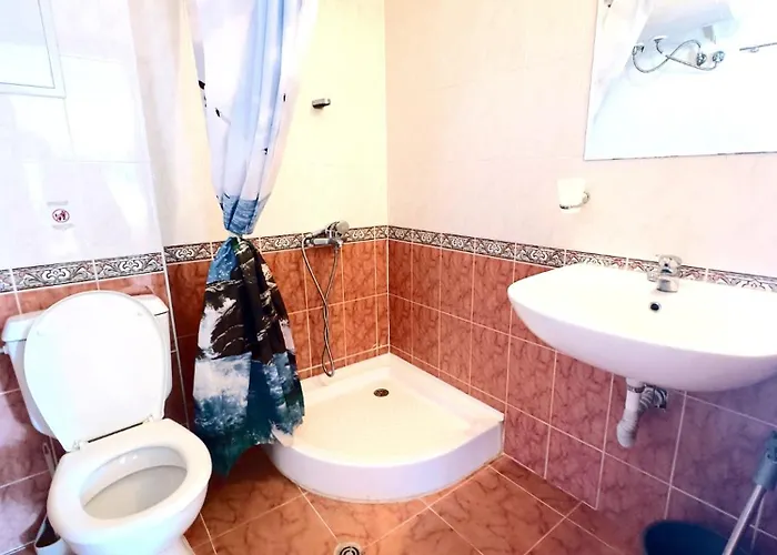 Apartment Two-bed Flat In Sunny With Pool View *