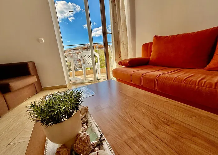 Two-bed Flat In Sunny With Pool View Apartment Slantschew brjag