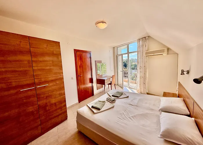 Two-bed Flat In Sunny With Pool View * Slantschew brjag